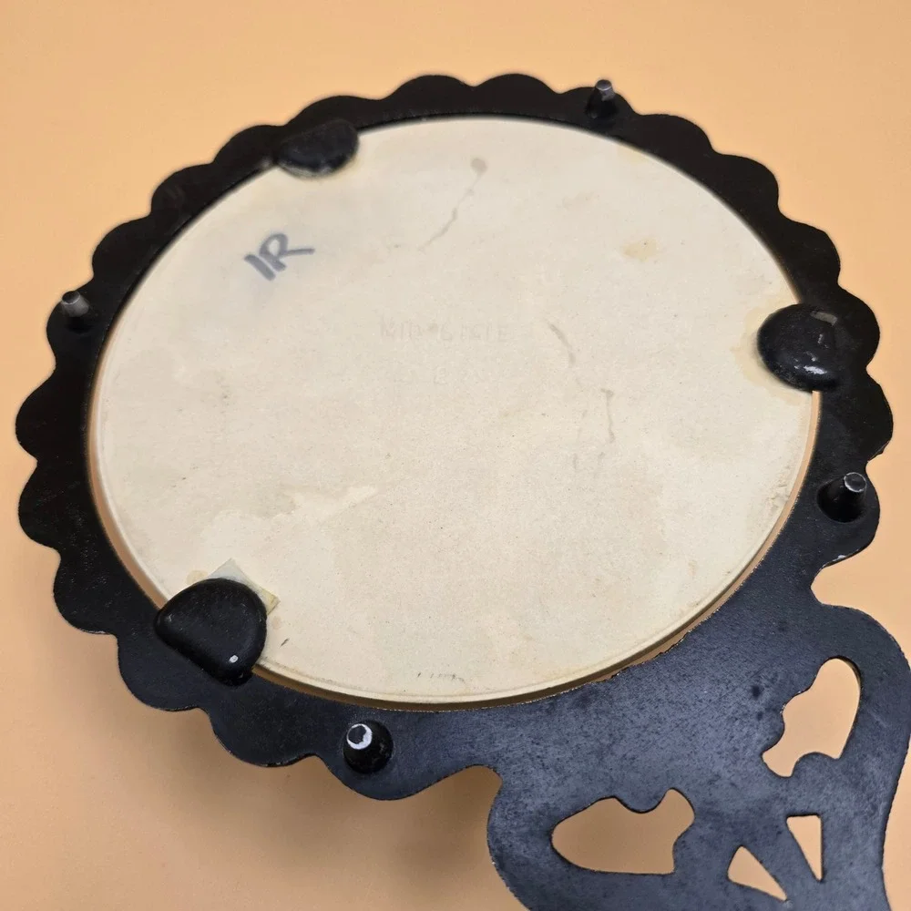 Vintage Mid-State Cast Iron Ceramic Strawberry Trivet Bonnies Kitchen Wall Decor